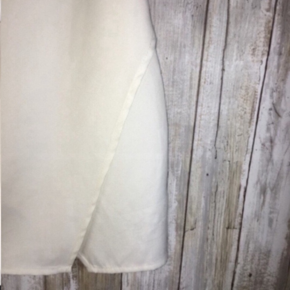 Tobi White Unlined Skirt - Picture 3 of 5